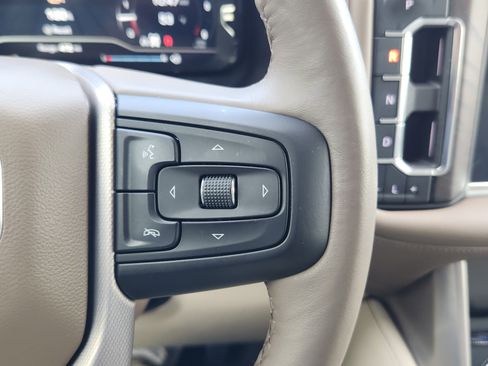 Used 2023 GMC Yukon XL Denali AWD/4WD image 34
