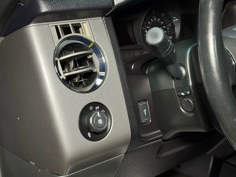 Used 2015 Ford Expedition EL Platinum image 39