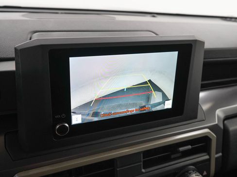 Used 2025 Toyota Tacoma SR5 AWD/4WD image 21
