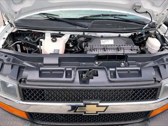 Used 2018 Chevrolet Express 3500 LT w/ LT Preferred Equipment Group RWD image 11