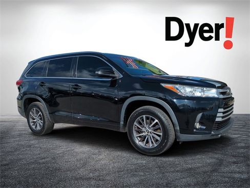 Used 2018 Toyota Highlander XLE image 1