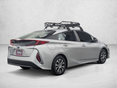 Used 2021 Toyota Prius Prime LE image 5