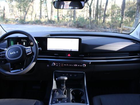 New 2026 Kia Carnival FWD image 29