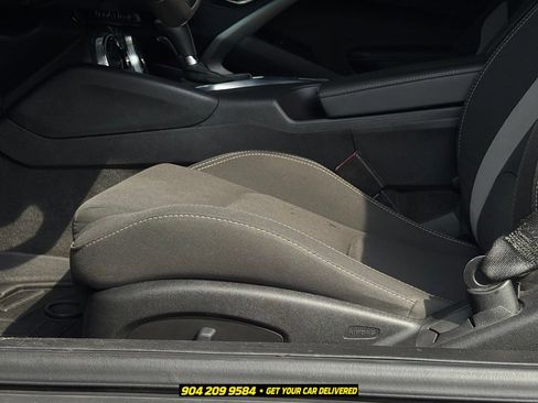 Used 2018 Chevrolet Camaro SS RWD image 15