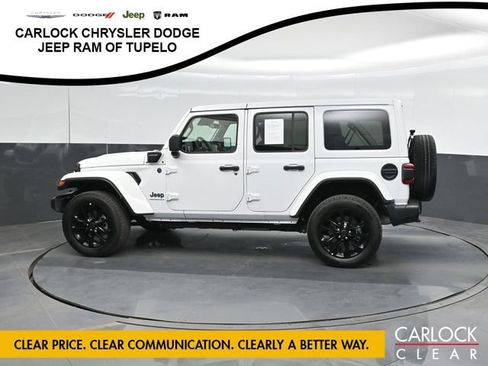 Used 2025 Jeep Wrangler Unlimited Sahara w/ Safety Group AWD/4WD image 9