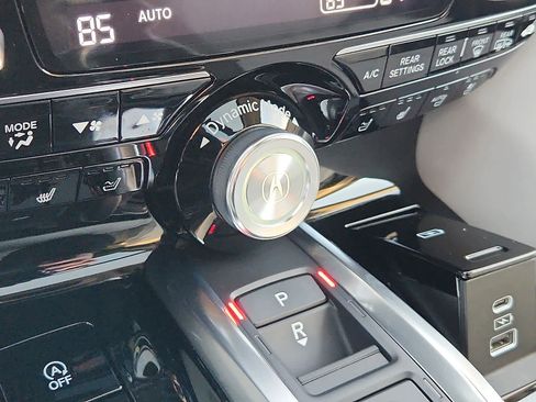 Certified 2025 Acura MDX SH-AWD w/ Advance Package image 25