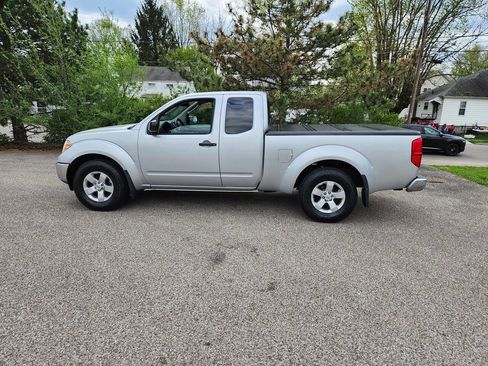Used 2011 Nissan Frontier SV image 4