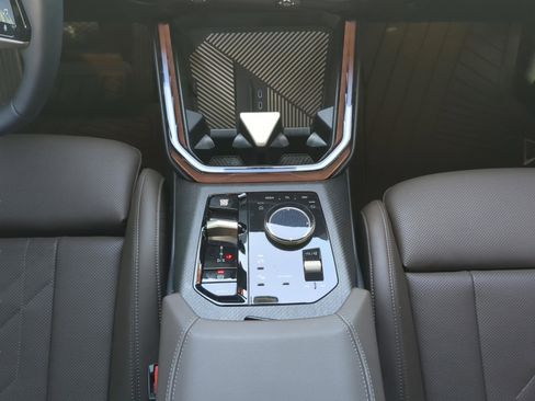 Used 2025 BMW X3 xDrive30i w/ Premium Package image 19