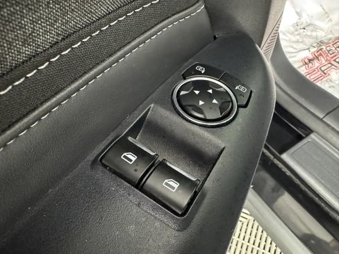 Used 2025 Ford Mustang GT RWD image 33