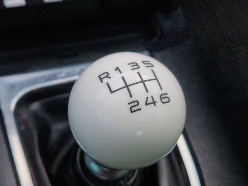 Used 2017 Ford Mustang Coupe image 14