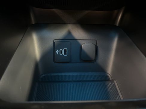 New 2026 Ford Explorer ST-Line w/ ST-Line Street Pack image 15