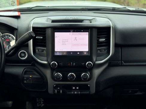 Used 2024 RAM 3500 Big Horn image 18