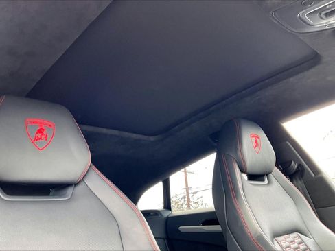 Used 2019 Lamborghini Urus image 22