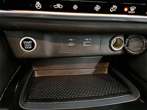 Used 2023 Nissan Rogue SL image 26