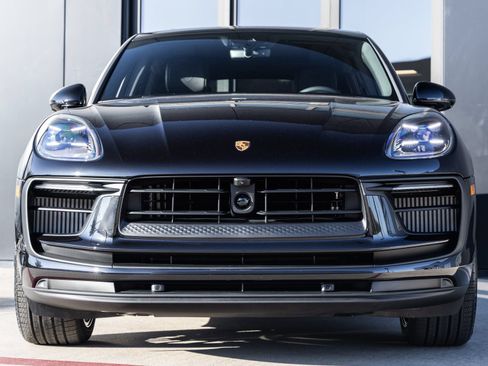 Certified 2026 Porsche Macan S AWD/4WD image 8