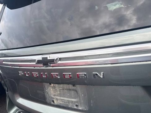 Used 2024 Chevrolet Suburban High Country w/ Advanced Technology Package AWD/4WD image 15