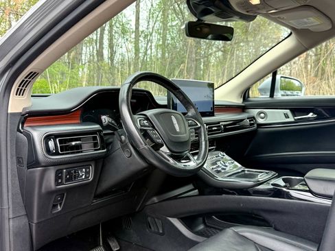 Used 2023 Lincoln Nautilus Reserve w/ Equipment Group 202A AWD/4WD image 16