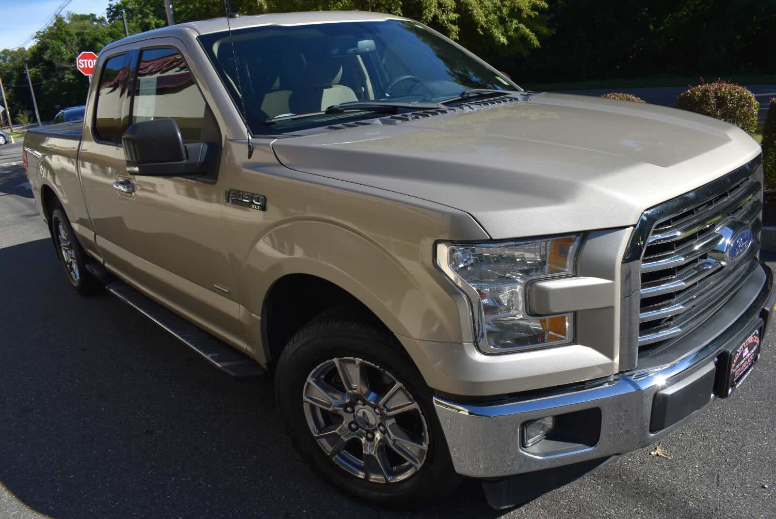 Used 2017 Ford F150 XLT w/ Equipment Group 302A Luxury RWD image 59
