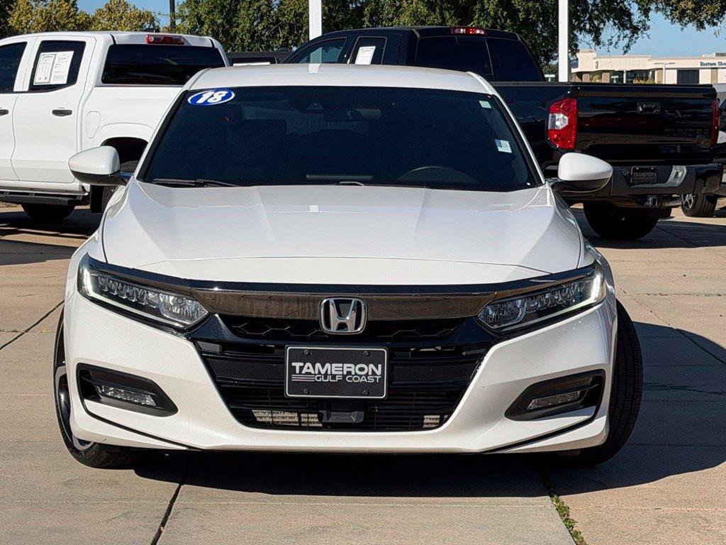 Used 2018 Honda Accord Sport image 2