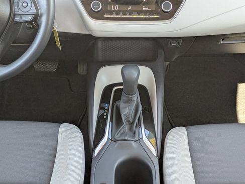 Used 2025 Toyota Corolla LE image 17
