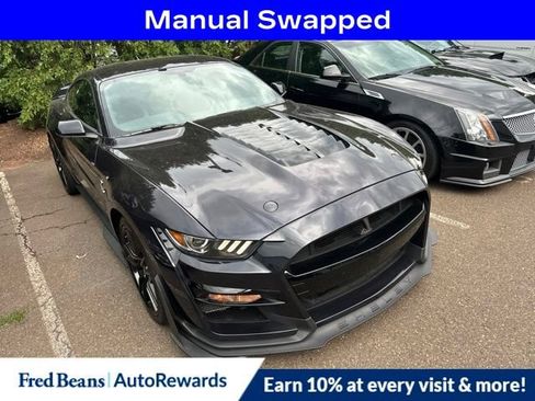 Used 2022 Ford Mustang Shelby GT500 w/ Technology Package RWD image 1