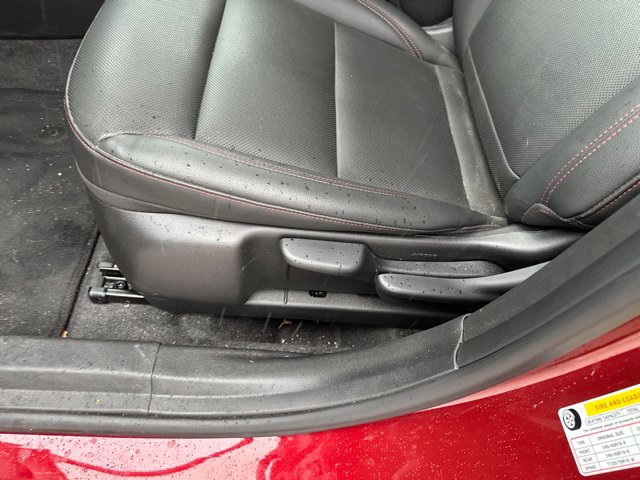 Used 2025 Chevrolet Trax RS w/ Driver Confidence Package FWD image 24
