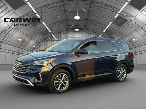 Used 2018 Hyundai Santa Fe SE FWD image 2