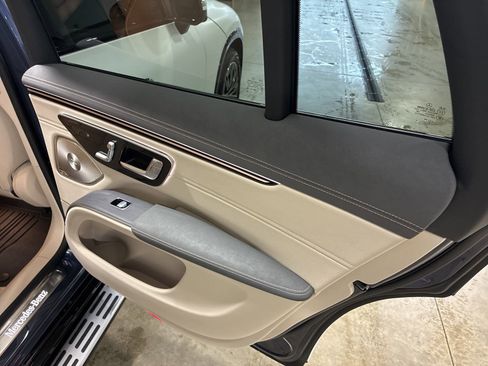 Used 2025 Mercedes-Benz EQS 450+ 4MATIC SUV image 19