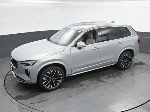 Used 2026 Volvo XC90 B6 Ultra w/ Protection Package Premier image 33