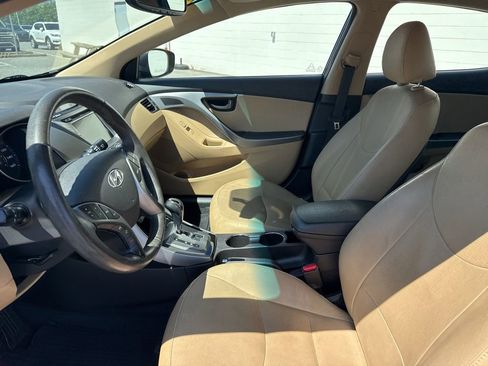 Used 2013 Hyundai Elantra Limited w/ Technology Pkg FWD image 18