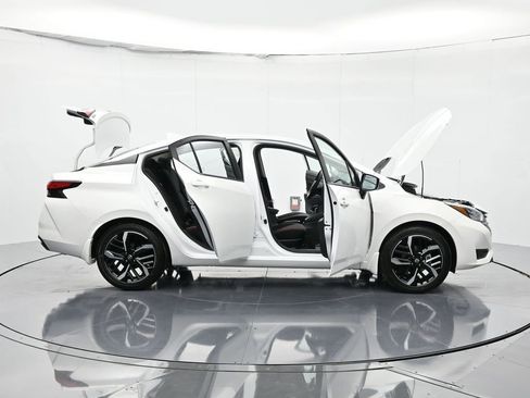 New 2025 Nissan Versa SR w/ Trunk Package FWD image 52