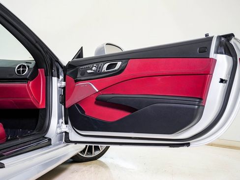 Used 2018 Mercedes-Benz SL 450 image 18