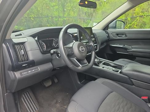 Certified 2025 Nissan Pathfinder SV AWD/4WD image 11