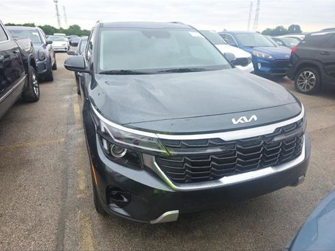 Used 2025 Kia Seltos EX w/ EX Sunroof Package FWD image 8