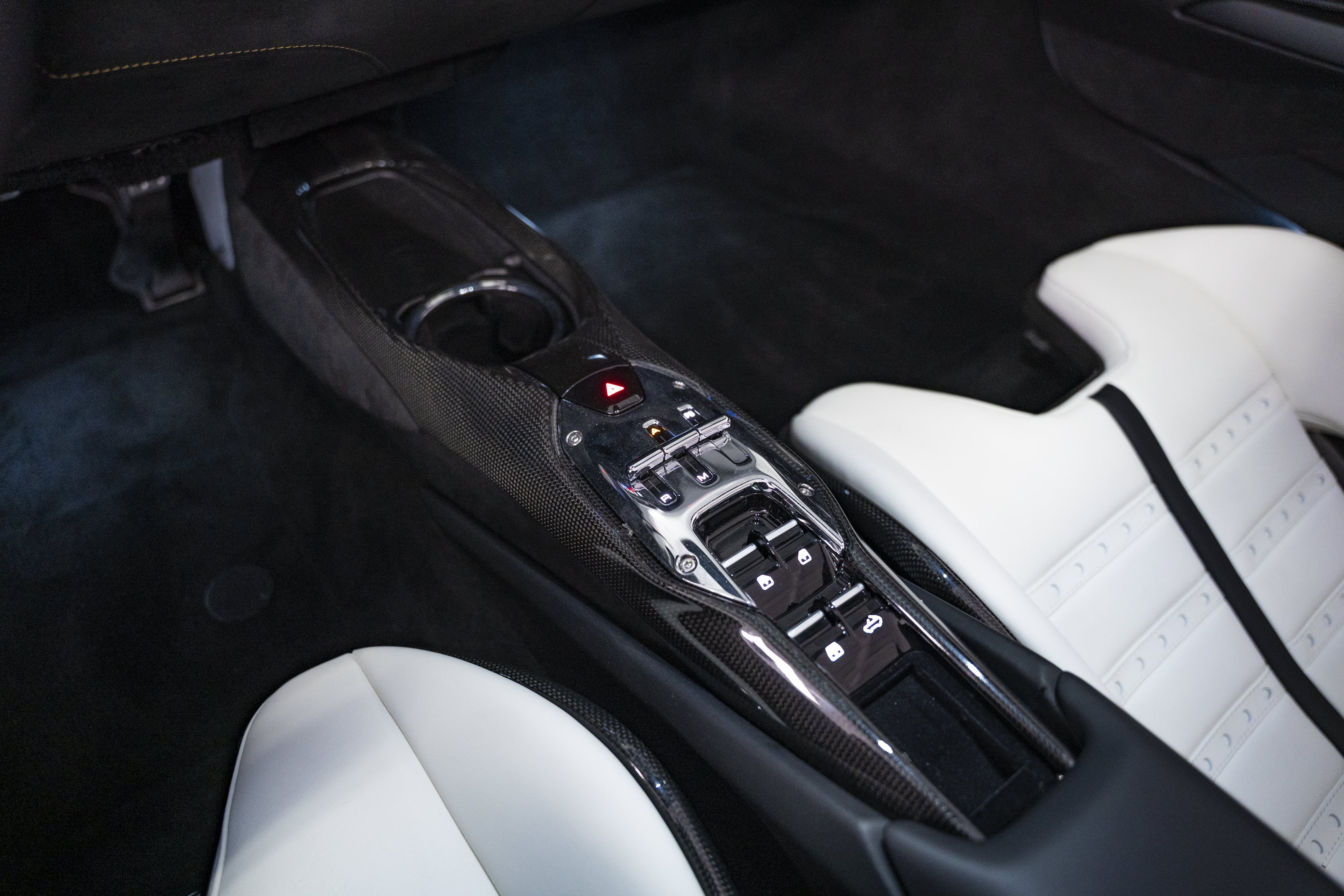 Used 2024 Ferrari 296 GTS RWD image 44