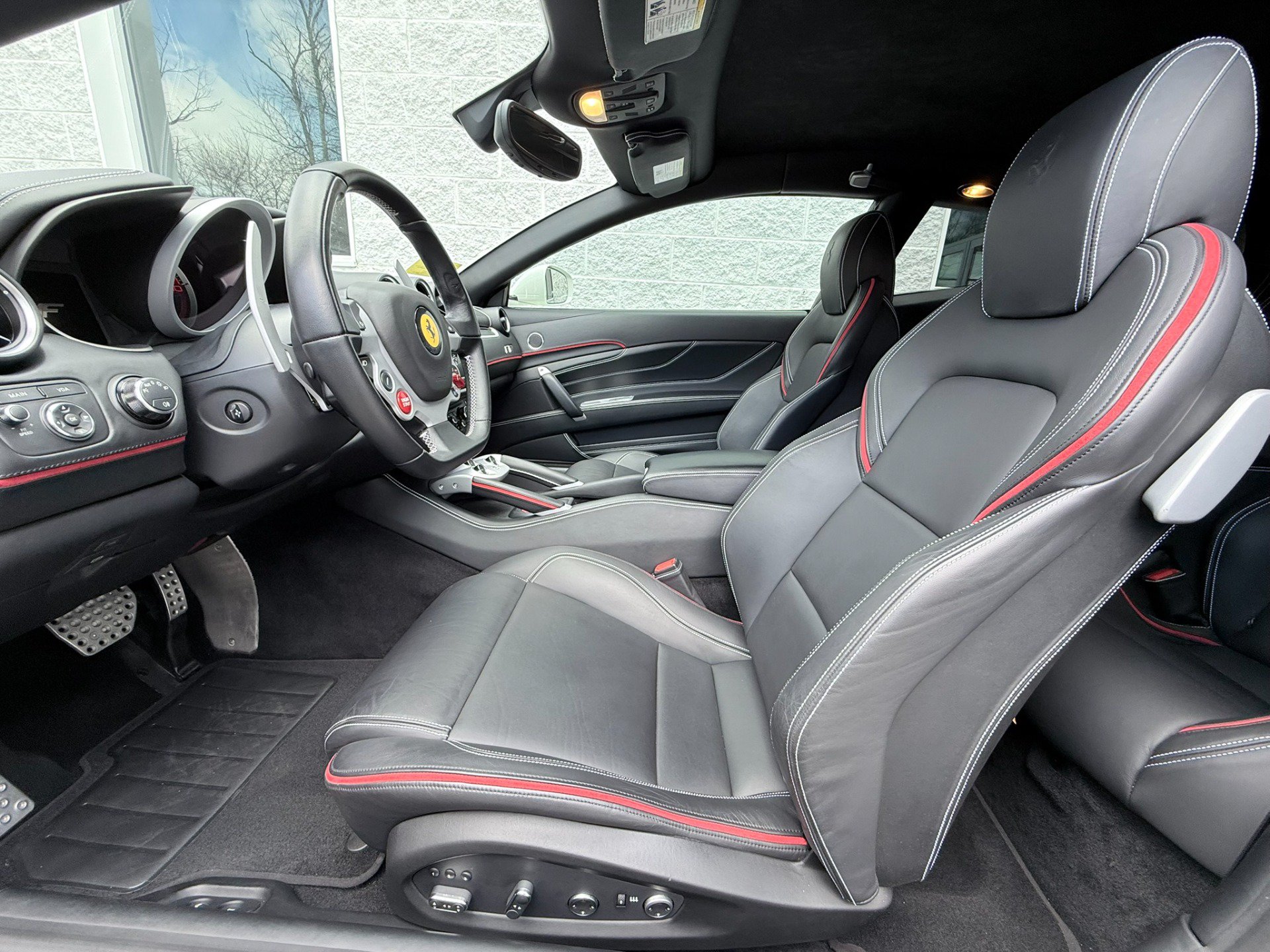 Used 2012 Ferrari FF AWD/4WD image 13