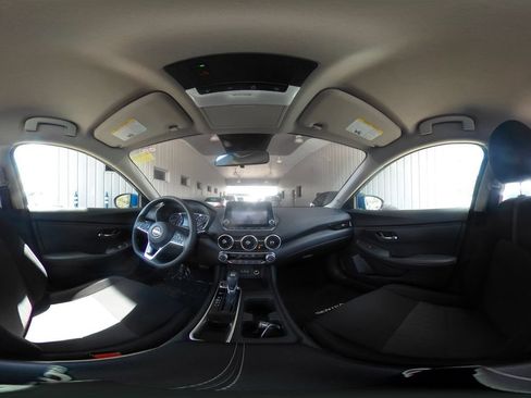 Used 2025 Nissan Sentra SV FWD image 35