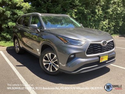 Used 2023 Toyota Highlander XLE