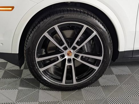 New 2026 Porsche Cayenne AWD/4WD image 11
