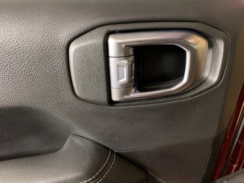 Used 2021 Jeep Wrangler Unlimited Sahara image 30