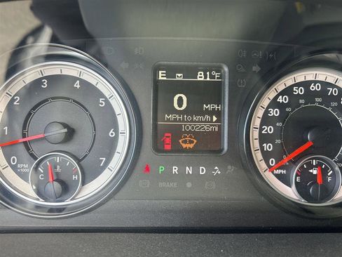 Used 2019 RAM 1500 Classic SLT AWD/4WD image 10