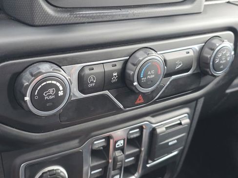 Used 2020 Jeep Wrangler Unlimited Sport S image 20