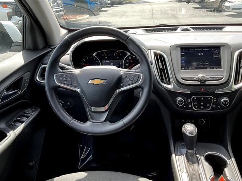 Used 2021 Chevrolet Equinox LT FWD image 6