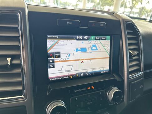 Used 2015 Ford F150 Platinum w/ Equipment Group 701A Luxury image 12