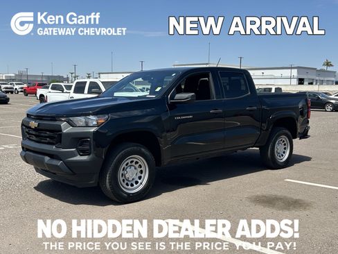 Used 2025 Chevrolet Colorado W/T RWD image 1