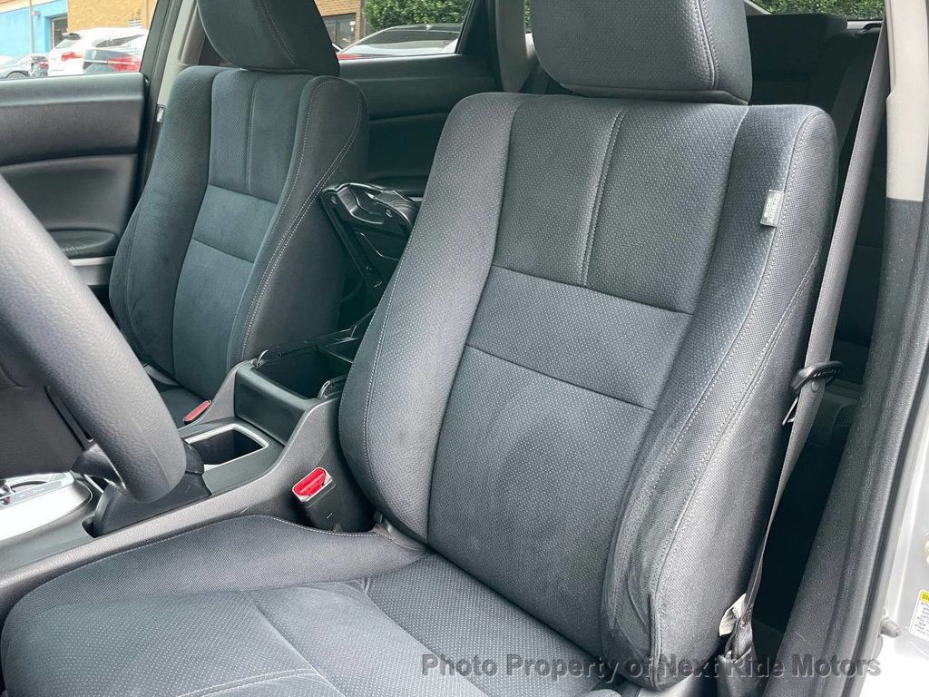 Used 2013 Honda Crosstour EX image 16