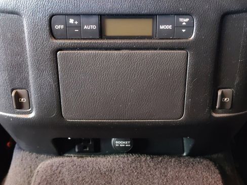 Used 2018 Nissan Armada SL w/ Premium Package image 35