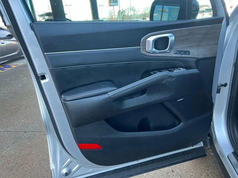 Used 2022 Kia Sorento SX Prestige image 12