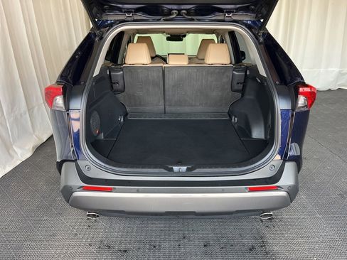 Used 2021 Toyota RAV4 Limited AWD/4WD image 28