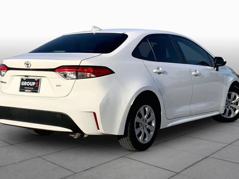 Used 2022 Toyota Corolla LE FWD image 13